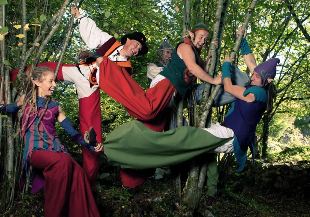 performance nocturne Ribambulle compagnie Zoolians