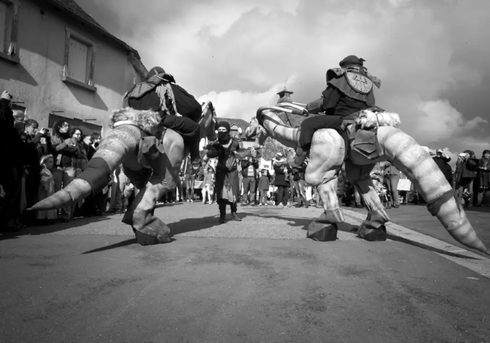 spectacle Chasseurs de Drakes avec effets pyrotechniques